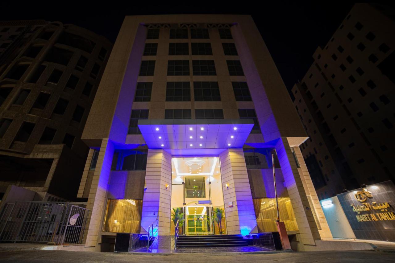 مبيت التحلية للشقق المخدومة تشغيل و إدارة الماسية الأولى Jeddah Exterior photo