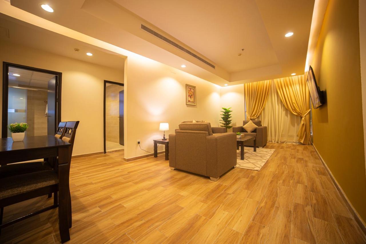 مبيت التحلية للشقق المخدومة تشغيل و إدارة الماسية الأولى Jeddah Exterior photo