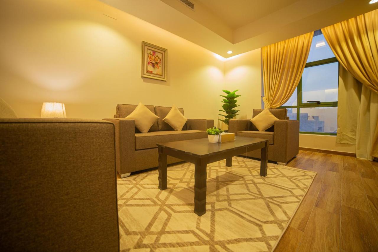 مبيت التحلية للشقق المخدومة تشغيل و إدارة الماسية الأولى Jeddah Exterior photo