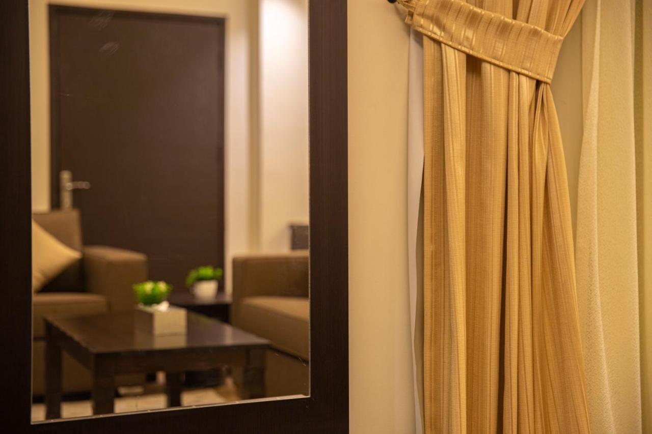 مبيت التحلية للشقق المخدومة تشغيل و إدارة الماسية الأولى Jeddah Exterior photo