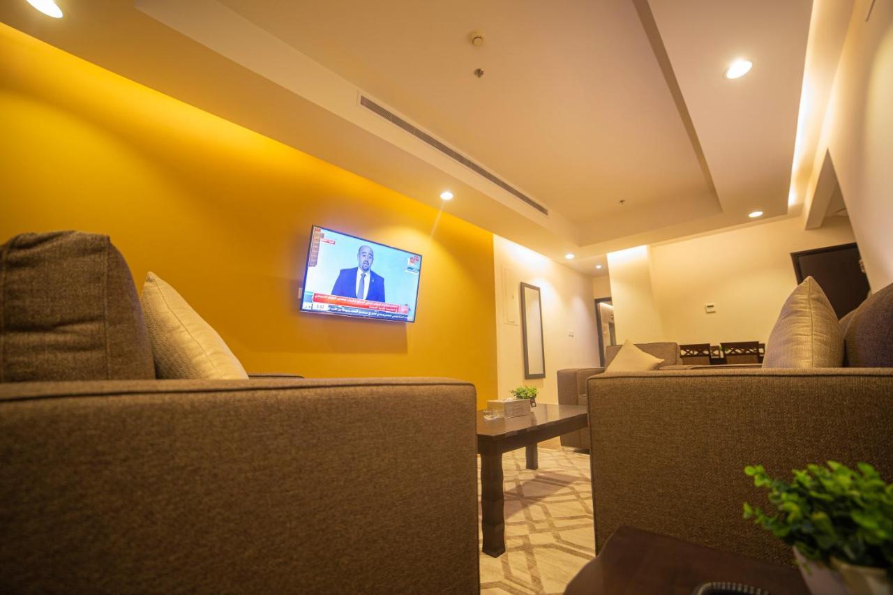 مبيت التحلية للشقق المخدومة تشغيل و إدارة الماسية الأولى Jeddah Exterior photo